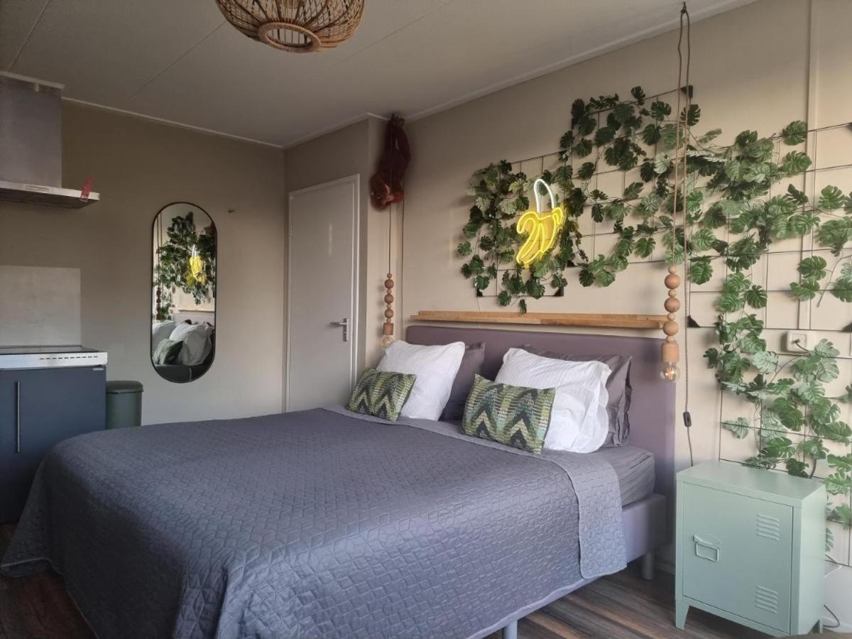 The Jungle - Duo Studio With Kingsize Terrace Groningen Exteriör bild