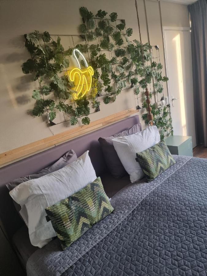 The Jungle - Duo Studio With Kingsize Terrace Groningen Exteriör bild