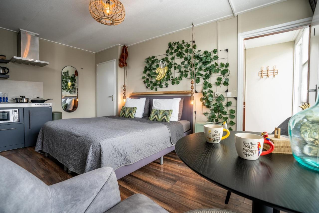 The Jungle - Duo Studio With Kingsize Terrace Groningen Exteriör bild