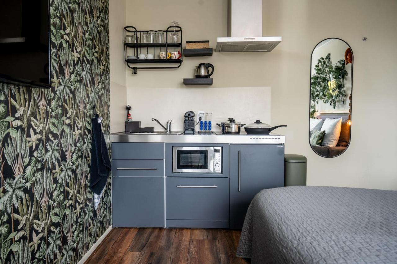 The Jungle - Duo Studio With Kingsize Terrace Groningen Exteriör bild